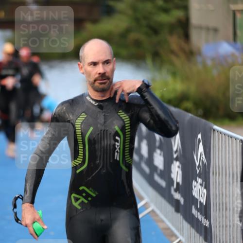 25.08.2024 - Elbe Triathlon Hamburg H.Heesch http://msf.ph/oto/6845127 25.08.2024 08:47:26 Schwimmen 119, 122, 125, 130, 137, 165, 181, 185, 193, 194 meine-sportfotos.de