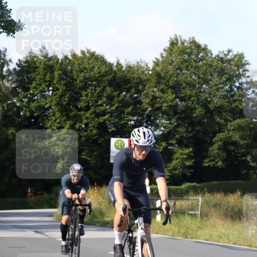 25.08.2024 - Elbe Triathlon Hamburg Fuchs,  Jonas http://msf.ph/oto/6845144 25.08.2024 09:47:32 Radfahren 271, 488, 493, 223, 245 meine-sportfotos.de
