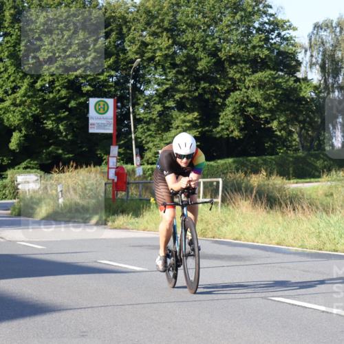 25.08.2024 - Elbe Triathlon Hamburg Fuchs,  Jonas http://msf.ph/oto/6845151 25.08.2024 09:06:00 Radfahren 50, 176 meine-sportfotos.de