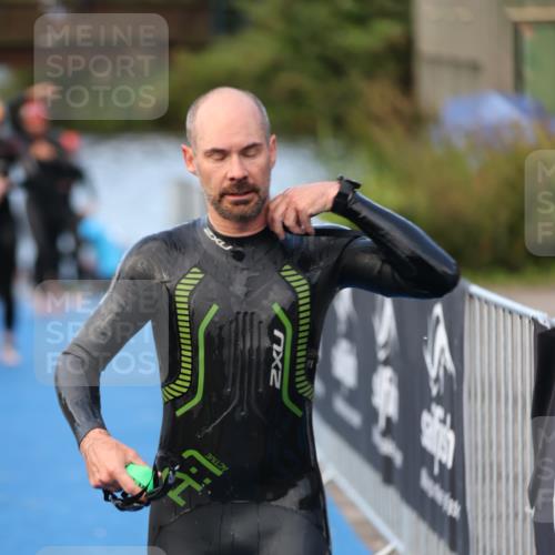 25.08.2024 - Elbe Triathlon Hamburg H.Heesch http://msf.ph/oto/6845152 25.08.2024 08:47:26 Schwimmen 119, 122, 125, 130, 137, 165, 181, 185, 193, 194 meine-sportfotos.de