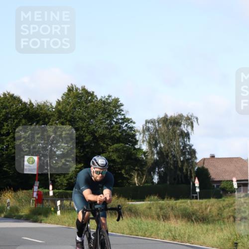 25.08.2024 - Elbe Triathlon Hamburg Fuchs,  Jonas http://msf.ph/oto/6845159 25.08.2024 09:47:32 Radfahren 271, 488, 493, 223, 245 meine-sportfotos.de