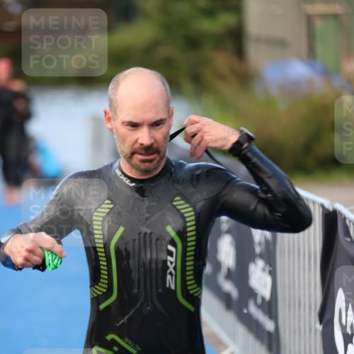 25.08.2024 - Elbe Triathlon Hamburg H.Heesch http://msf.ph/oto/6845173 25.08.2024 08:47:26 Schwimmen 119, 122, 125, 130, 137, 165, 181, 185, 193, 194 meine-sportfotos.de