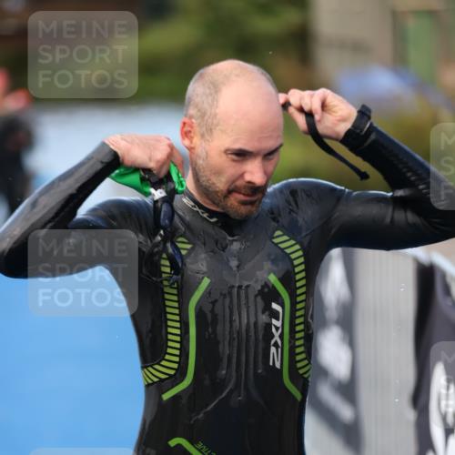 25.08.2024 - Elbe Triathlon Hamburg H.Heesch http://msf.ph/oto/6845210 25.08.2024 08:47:26 Schwimmen 119, 122, 125, 130, 137, 165, 181, 185, 193, 194 meine-sportfotos.de
