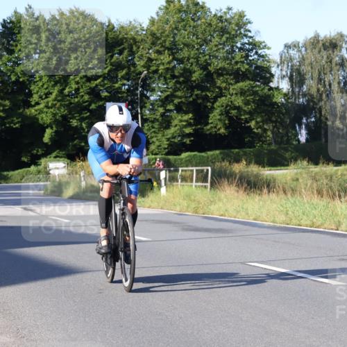 25.08.2024 - Elbe Triathlon Hamburg Fuchs,  Jonas http://msf.ph/oto/6845214 25.08.2024 09:06:03 Radfahren 50, 176 meine-sportfotos.de