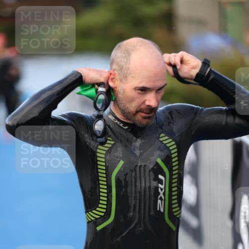 25.08.2024 - Elbe Triathlon Hamburg H.Heesch http://msf.ph/oto/6845219 25.08.2024 08:47:27 Schwimmen 119, 122, 125, 130, 137, 144, 165, 181, 185, 193, 194 meine-sportfotos.de