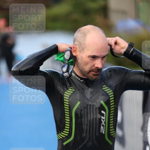 25.08.2024 - Elbe Triathlon Hamburg H.Heesch http://msf.ph/oto/6845226 25.08.2024 08:47:27 Schwimmen 119, 122, 125, 130, 137, 144, 165, 181, 185, 193, 194 meine-sportfotos.de