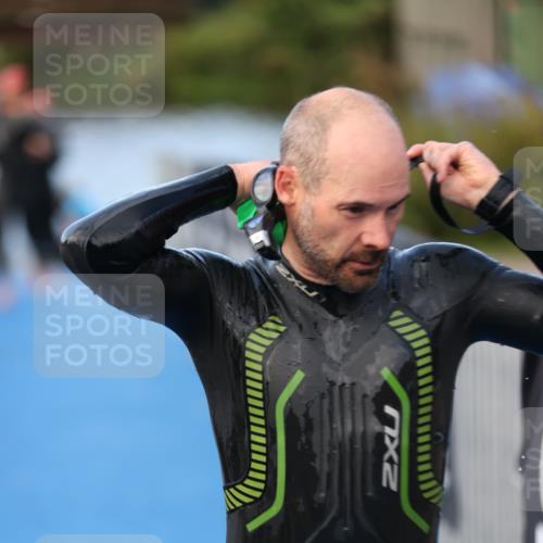 25.08.2024 - Elbe Triathlon Hamburg H.Heesch http://msf.ph/oto/6845233 25.08.2024 08:47:27 Schwimmen 119, 122, 125, 130, 137, 144, 165, 181, 185, 193, 194 meine-sportfotos.de