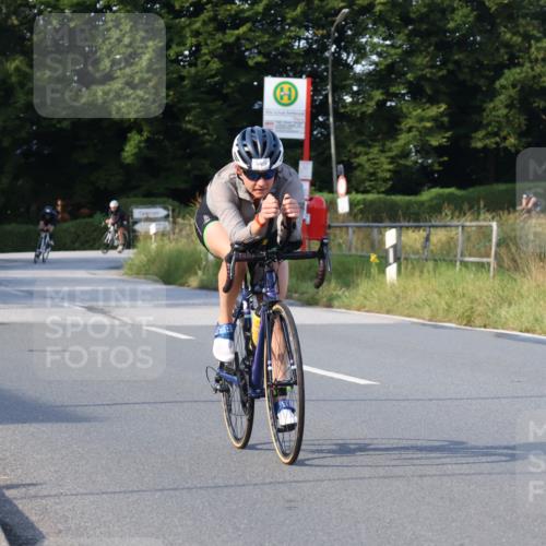 25.08.2024 - Elbe Triathlon Hamburg Fuchs,  Jonas http://msf.ph/oto/6845249 25.08.2024 09:47:50 Radfahren 113, 424, 356, 304, 350 meine-sportfotos.de
