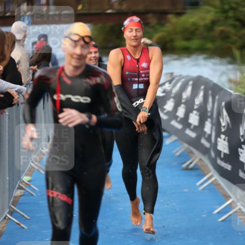 25.08.2024 - Elbe Triathlon Hamburg H.Heesch http://msf.ph/oto/6845253 25.08.2024 08:47:31 Schwimmen 119, 122, 130, 137, 144, 165, 181, 185, 193, 194 meine-sportfotos.de