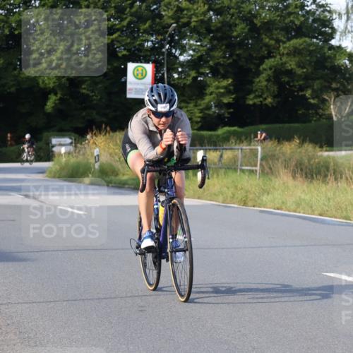 25.08.2024 - Elbe Triathlon Hamburg Fuchs,  Jonas http://msf.ph/oto/6845254 25.08.2024 09:47:50 Radfahren 113, 424, 356, 304, 350 meine-sportfotos.de