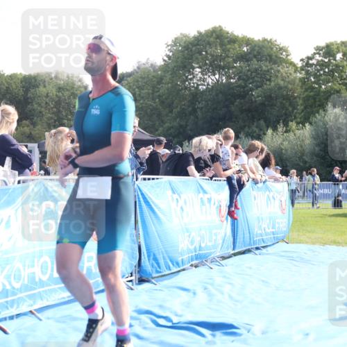 25.08.2024 - Elbe Triathlon Hamburg H.Heesch http://msf.ph/oto/6845256 25.08.2024 10:37:05 Ziel 44 meine-sportfotos.de