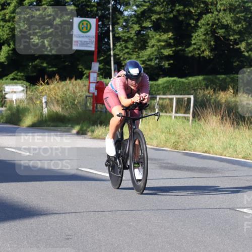 25.08.2024 - Elbe Triathlon Hamburg Fuchs,  Jonas http://msf.ph/oto/6845257 25.08.2024 09:06:11 Radfahren 139 meine-sportfotos.de