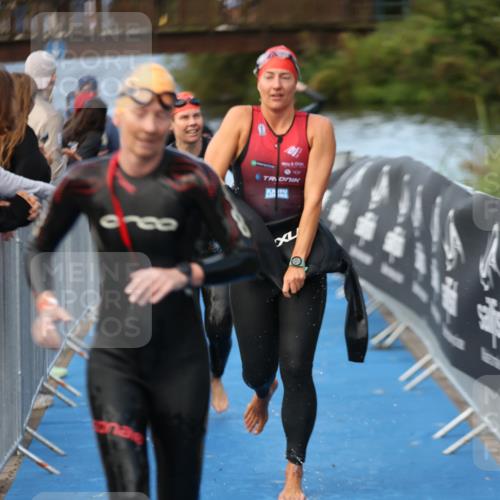 25.08.2024 - Elbe Triathlon Hamburg H.Heesch http://msf.ph/oto/6845264 25.08.2024 08:47:31 Schwimmen 119, 122, 130, 137, 144, 165, 181, 185, 193, 194 meine-sportfotos.de