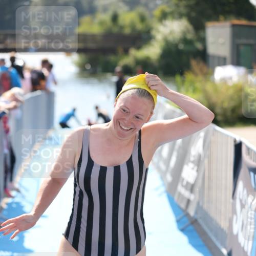 25.08.2024 - Elbe Triathlon Hamburg H.Heesch http://msf.ph/oto/6845268 25.08.2024 14:43:40 Schwimmen  meine-sportfotos.de