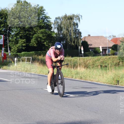 25.08.2024 - Elbe Triathlon Hamburg Fuchs,  Jonas http://msf.ph/oto/6845278 25.08.2024 09:06:11 Radfahren 139 meine-sportfotos.de