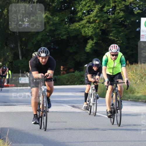 25.08.2024 - Elbe Triathlon Hamburg Fuchs,  Jonas http://msf.ph/oto/6845281 25.08.2024 09:47:54 Radfahren 113, 424, 356, 304, 350, 125, 182, 423 meine-sportfotos.de