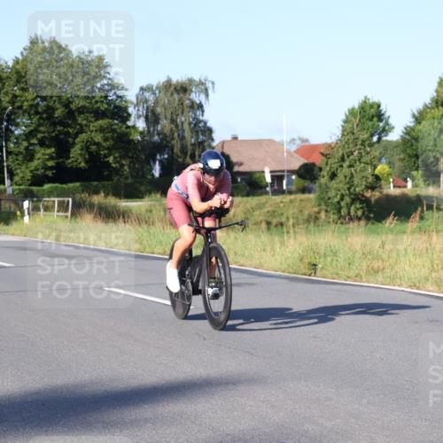 25.08.2024 - Elbe Triathlon Hamburg Fuchs,  Jonas http://msf.ph/oto/6845284 25.08.2024 09:06:12 Radfahren 139 meine-sportfotos.de