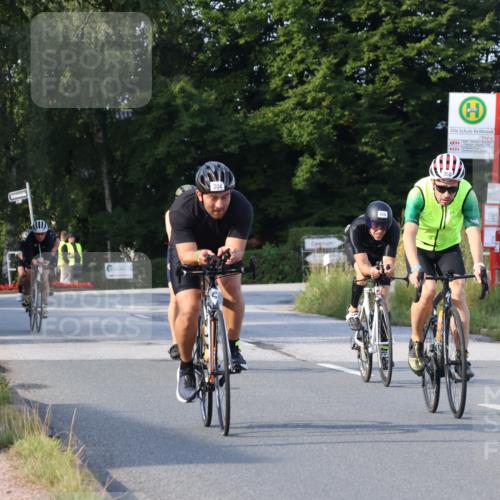 25.08.2024 - Elbe Triathlon Hamburg Fuchs,  Jonas http://msf.ph/oto/6845293 25.08.2024 09:47:54 Radfahren 113, 424, 356, 304, 350, 125, 182, 423 meine-sportfotos.de