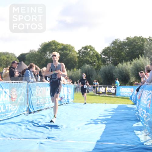 25.08.2024 - Elbe Triathlon Hamburg H.Heesch http://msf.ph/oto/6845296 25.08.2024 10:37:18 Ziel 109, 190, 229 meine-sportfotos.de