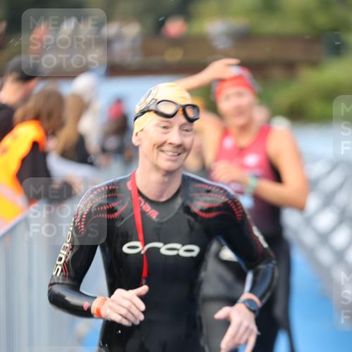 25.08.2024 - Elbe Triathlon Hamburg H.Heesch http://msf.ph/oto/6845297 25.08.2024 08:47:32 Schwimmen 119, 122, 130, 137, 144, 165, 181, 185, 193, 194 meine-sportfotos.de
