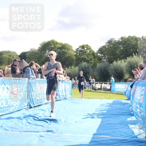 25.08.2024 - Elbe Triathlon Hamburg H.Heesch http://msf.ph/oto/6845302 25.08.2024 10:37:18 Ziel 109, 190, 229 meine-sportfotos.de