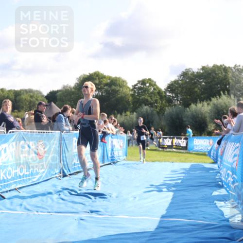25.08.2024 - Elbe Triathlon Hamburg H.Heesch http://msf.ph/oto/6845311 25.08.2024 10:37:18 Ziel 109, 190, 229 meine-sportfotos.de