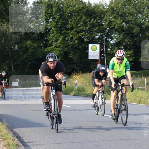 25.08.2024 - Elbe Triathlon Hamburg Fuchs,  Jonas http://msf.ph/oto/6845312 25.08.2024 09:47:55 Radfahren 113, 424, 356, 304, 350, 125, 182, 423 meine-sportfotos.de