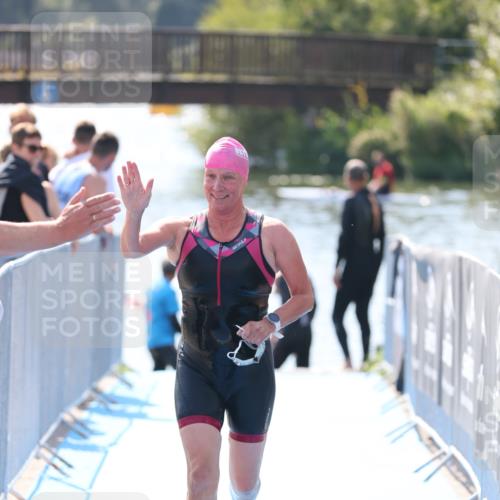 25.08.2024 - Elbe Triathlon Hamburg H.Heesch http://msf.ph/oto/6845329 25.08.2024 14:43:50 Schwimmen  meine-sportfotos.de