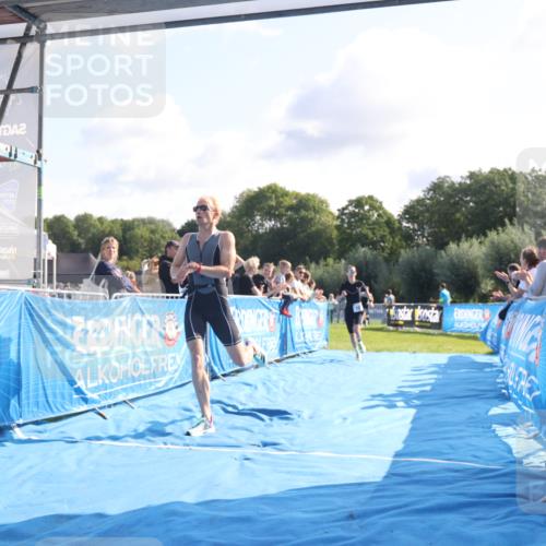 25.08.2024 - Elbe Triathlon Hamburg H.Heesch http://msf.ph/oto/6845336 25.08.2024 10:37:18 Ziel 109, 190, 229 meine-sportfotos.de