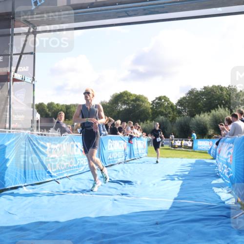 25.08.2024 - Elbe Triathlon Hamburg H.Heesch http://msf.ph/oto/6845346 25.08.2024 10:37:18 Ziel 109, 190, 229 meine-sportfotos.de
