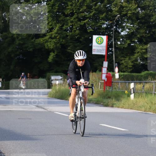 25.08.2024 - Elbe Triathlon Hamburg Fuchs,  Jonas http://msf.ph/oto/6845350 25.08.2024 09:47:57 Radfahren 424, 356, 304, 350, 125, 182, 423 meine-sportfotos.de