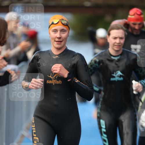 25.08.2024 - Elbe Triathlon Hamburg H.Heesch http://msf.ph/oto/6845362 25.08.2024 08:47:37 Schwimmen 119, 122, 130, 136, 137, 144, 165, 181, 185, 193, 194 meine-sportfotos.de