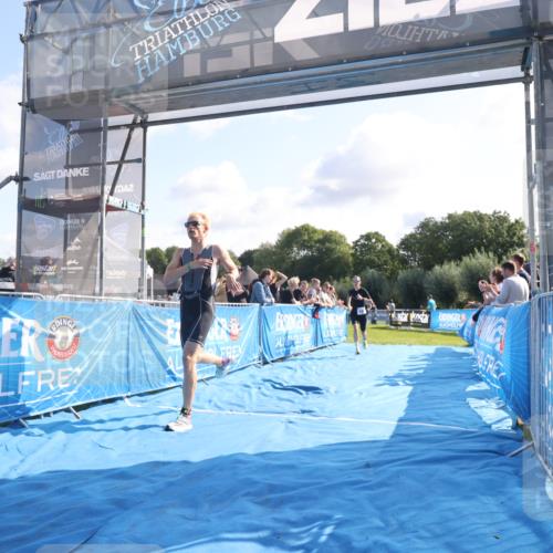 25.08.2024 - Elbe Triathlon Hamburg H.Heesch http://msf.ph/oto/6845372 25.08.2024 10:37:19 Ziel 109, 190, 229 meine-sportfotos.de