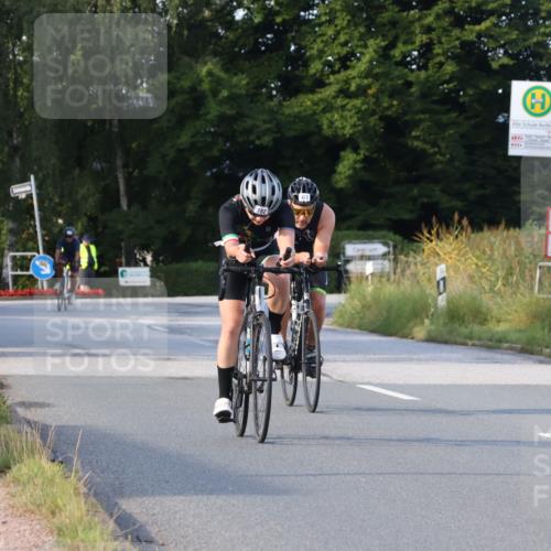 25.08.2024 - Elbe Triathlon Hamburg Fuchs,  Jonas http://msf.ph/oto/6845375 25.08.2024 09:47:59 Radfahren 424, 356, 304, 350, 125, 182, 423 meine-sportfotos.de