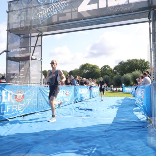 25.08.2024 - Elbe Triathlon Hamburg H.Heesch http://msf.ph/oto/6845377 25.08.2024 10:37:19 Ziel 109, 190, 229 meine-sportfotos.de