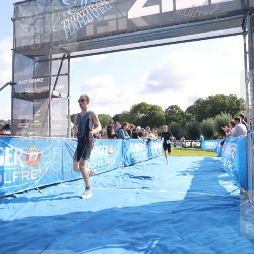 25.08.2024 - Elbe Triathlon Hamburg H.Heesch http://msf.ph/oto/6845382 25.08.2024 10:37:19 Ziel 109, 190, 229 meine-sportfotos.de