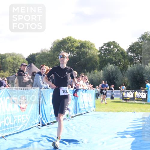 25.08.2024 - Elbe Triathlon Hamburg H.Heesch http://msf.ph/oto/6845390 25.08.2024 10:37:20 Ziel 109, 190, 229 meine-sportfotos.de