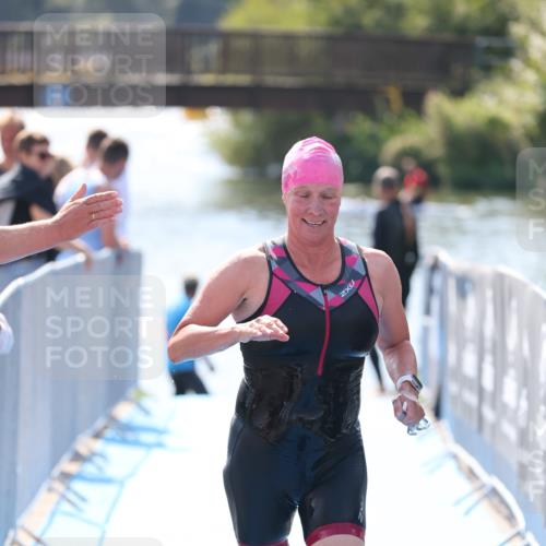 25.08.2024 - Elbe Triathlon Hamburg H.Heesch http://msf.ph/oto/6845392 25.08.2024 14:43:51 Schwimmen  meine-sportfotos.de
