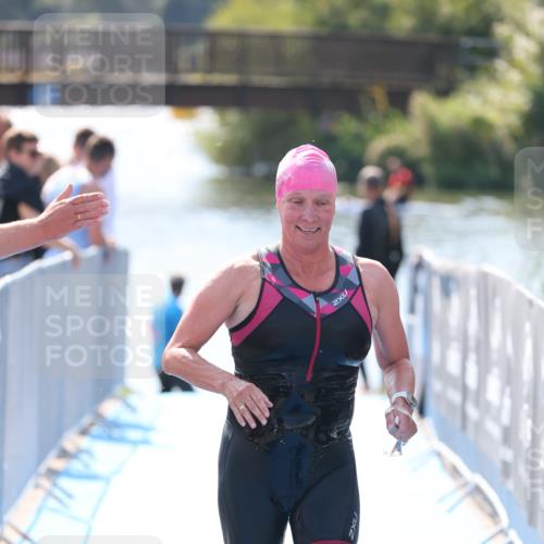 25.08.2024 - Elbe Triathlon Hamburg H.Heesch http://msf.ph/oto/6845400 25.08.2024 14:43:51 Schwimmen  meine-sportfotos.de