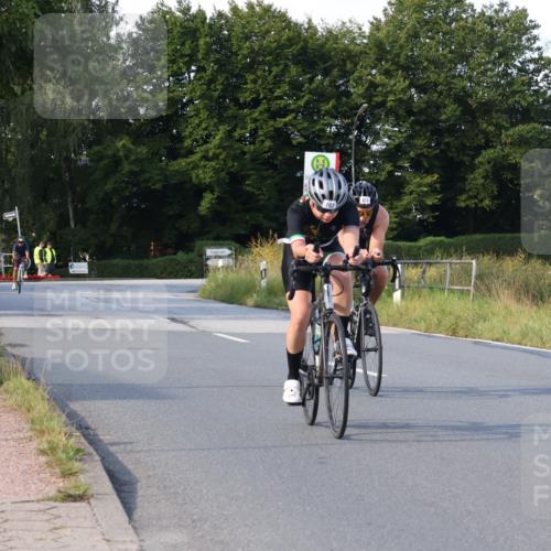 25.08.2024 - Elbe Triathlon Hamburg Fuchs,  Jonas http://msf.ph/oto/6845402 25.08.2024 09:48:00 Radfahren 424, 356, 304, 350, 125, 182, 423, 523 meine-sportfotos.de