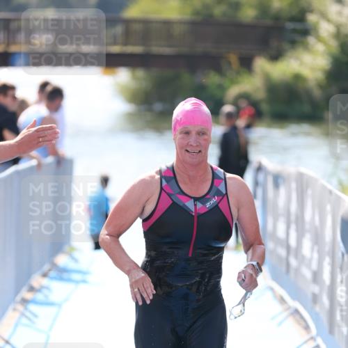 25.08.2024 - Elbe Triathlon Hamburg H.Heesch http://msf.ph/oto/6845407 25.08.2024 14:43:51 Schwimmen  meine-sportfotos.de