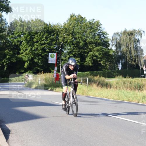 25.08.2024 - Elbe Triathlon Hamburg Fuchs,  Jonas http://msf.ph/oto/6845409 25.08.2024 09:06:35 Radfahren 38, 40, 62 meine-sportfotos.de