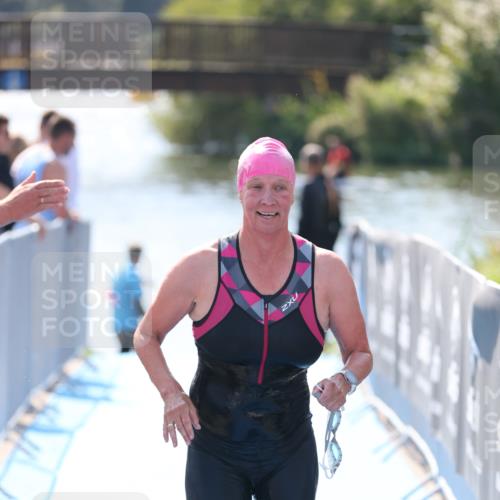 25.08.2024 - Elbe Triathlon Hamburg H.Heesch http://msf.ph/oto/6845412 25.08.2024 14:43:51 Schwimmen  meine-sportfotos.de