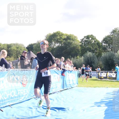 25.08.2024 - Elbe Triathlon Hamburg H.Heesch http://msf.ph/oto/6845413 25.08.2024 10:37:20 Ziel 109, 190, 229 meine-sportfotos.de