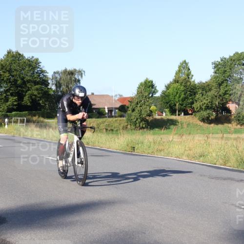 25.08.2024 - Elbe Triathlon Hamburg Fuchs,  Jonas http://msf.ph/oto/6845423 25.08.2024 09:06:35 Radfahren 38, 40, 62 meine-sportfotos.de