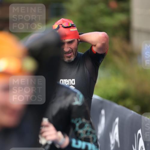 25.08.2024 - Elbe Triathlon Hamburg H.Heesch http://msf.ph/oto/6845424 25.08.2024 08:47:39 Schwimmen 119, 122, 130, 136, 137, 144, 165, 181, 185, 194 meine-sportfotos.de