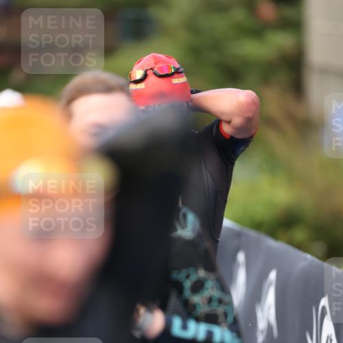25.08.2024 - Elbe Triathlon Hamburg H.Heesch http://msf.ph/oto/6845430 25.08.2024 08:47:39 Schwimmen 119, 122, 130, 136, 137, 144, 165, 181, 185, 194 meine-sportfotos.de