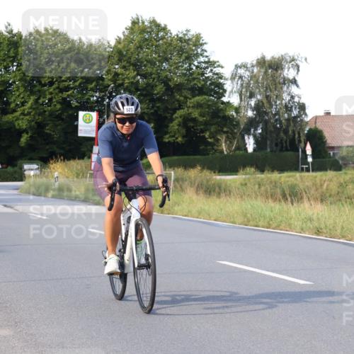 25.08.2024 - Elbe Triathlon Hamburg Fuchs,  Jonas http://msf.ph/oto/6845432 25.08.2024 09:48:06 Radfahren 182, 423, 523, 440, 500, 204 meine-sportfotos.de