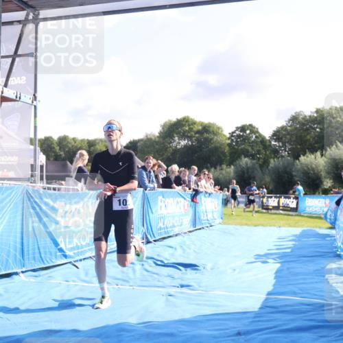 25.08.2024 - Elbe Triathlon Hamburg H.Heesch http://msf.ph/oto/6845437 25.08.2024 10:37:20 Ziel 109, 190, 229 meine-sportfotos.de
