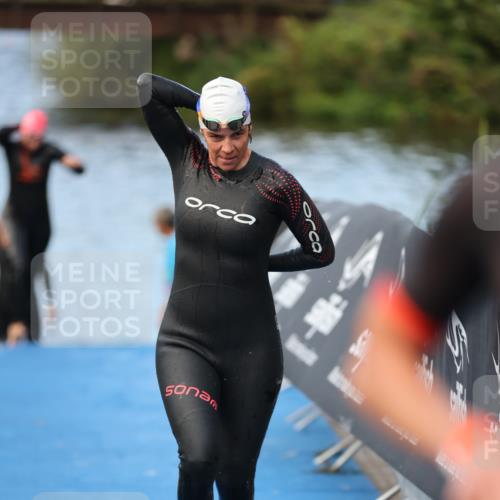25.08.2024 - Elbe Triathlon Hamburg H.Heesch http://msf.ph/oto/6845451 25.08.2024 08:47:40 Schwimmen 119, 122, 130, 136, 137, 144, 165, 181, 185, 194 meine-sportfotos.de